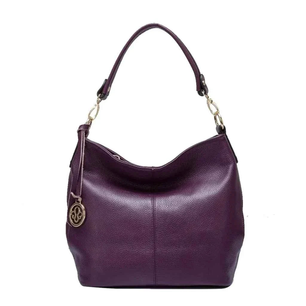 Bolsa Hobo Feminina de Couro PU Granulado com Pingente Dourado – Lualia