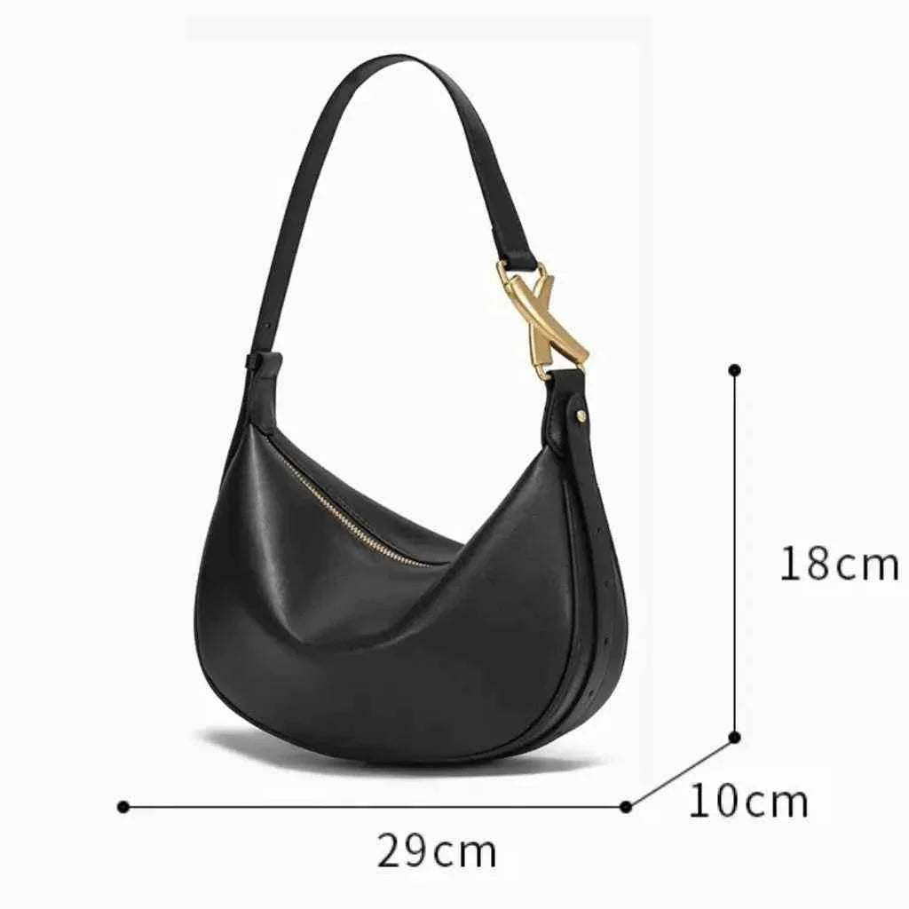 Bolsa Hobo Feminina de Couro PU com Design Meia Lua e Detalhe Escultural Dourado – Coralia
