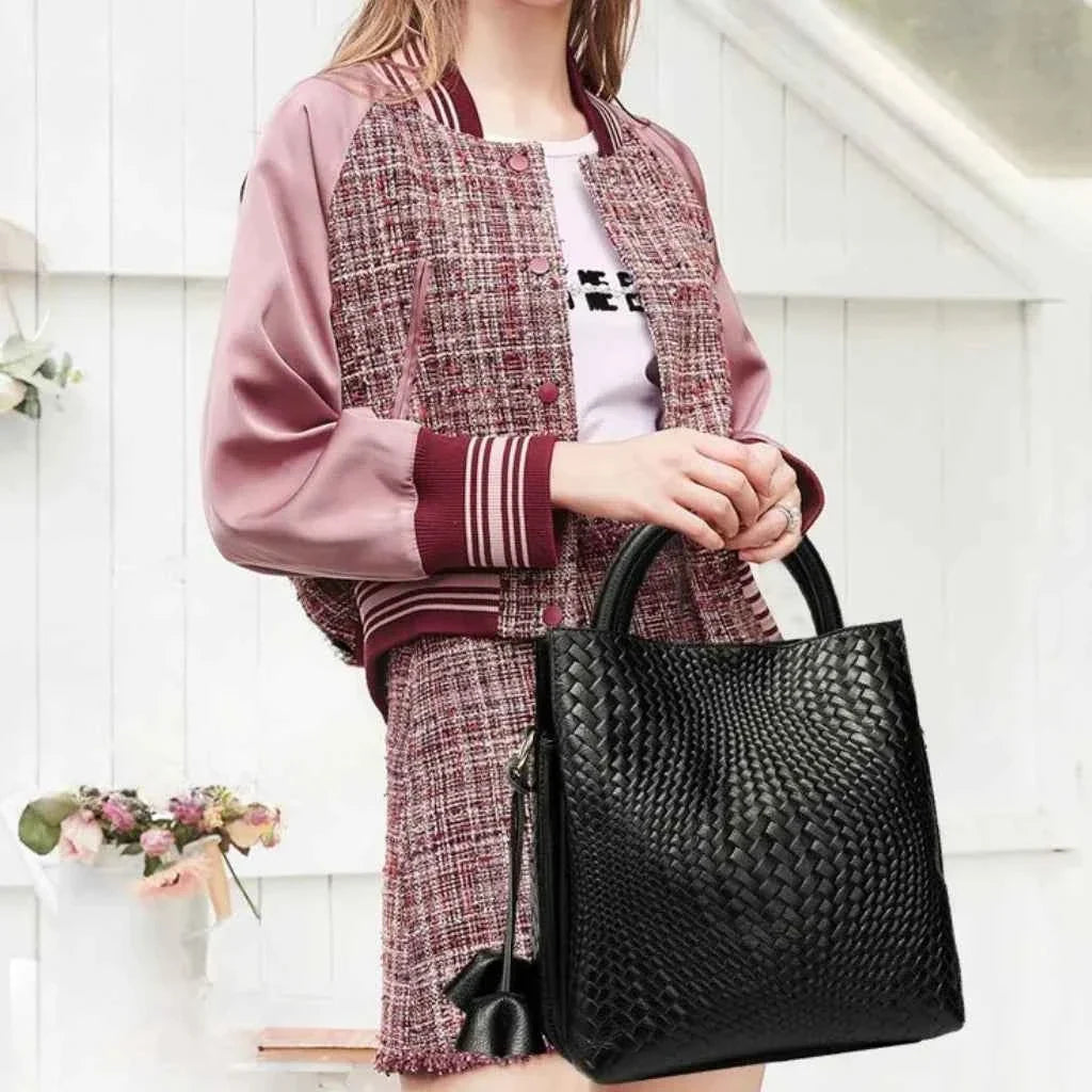 Bolsa Tote Vertical de Couro PU com Trama Artesanal e Alça Transversal – Dalalia