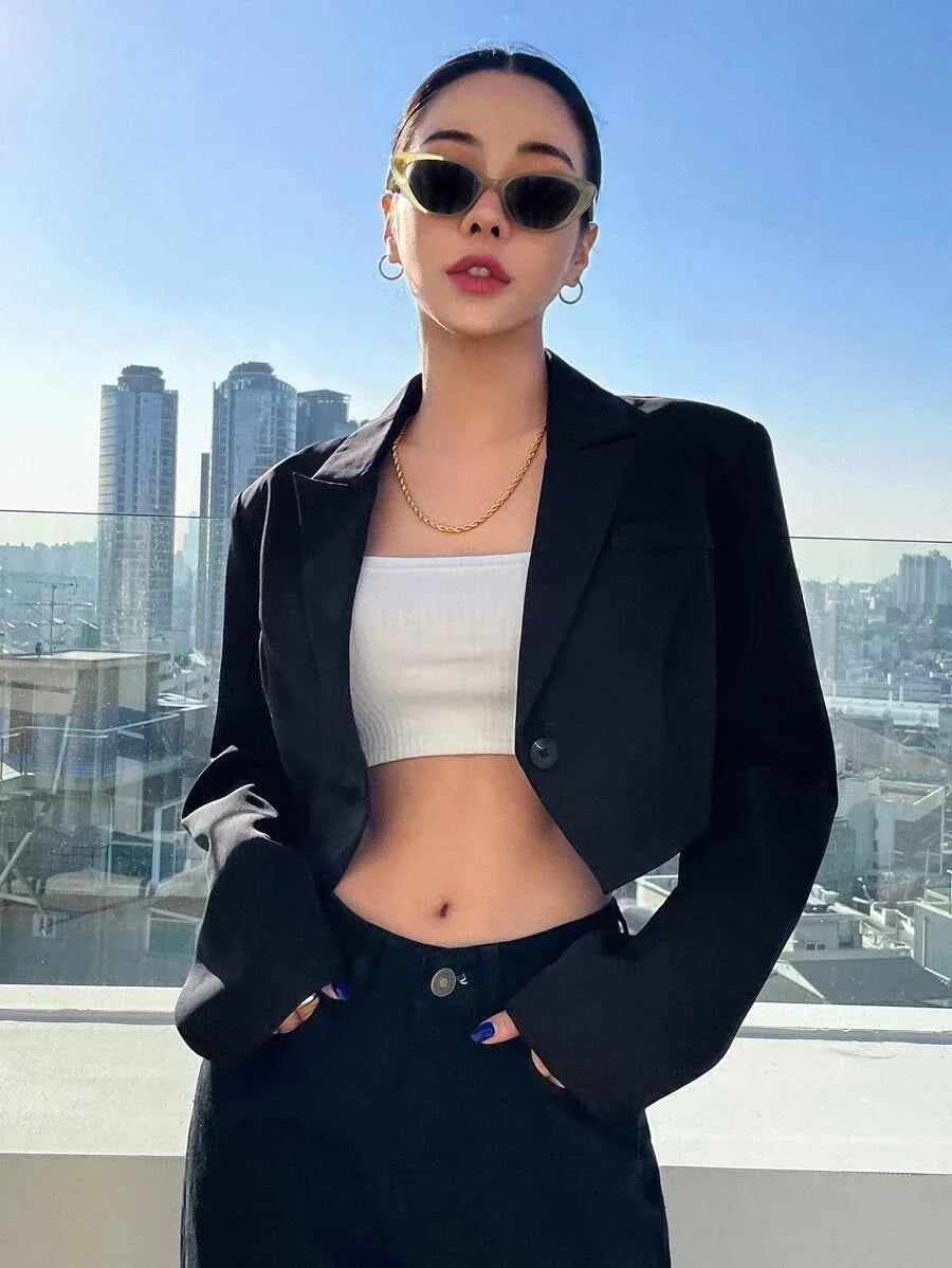 Blazer Cropped de Alfaiataria Preto – Luarina