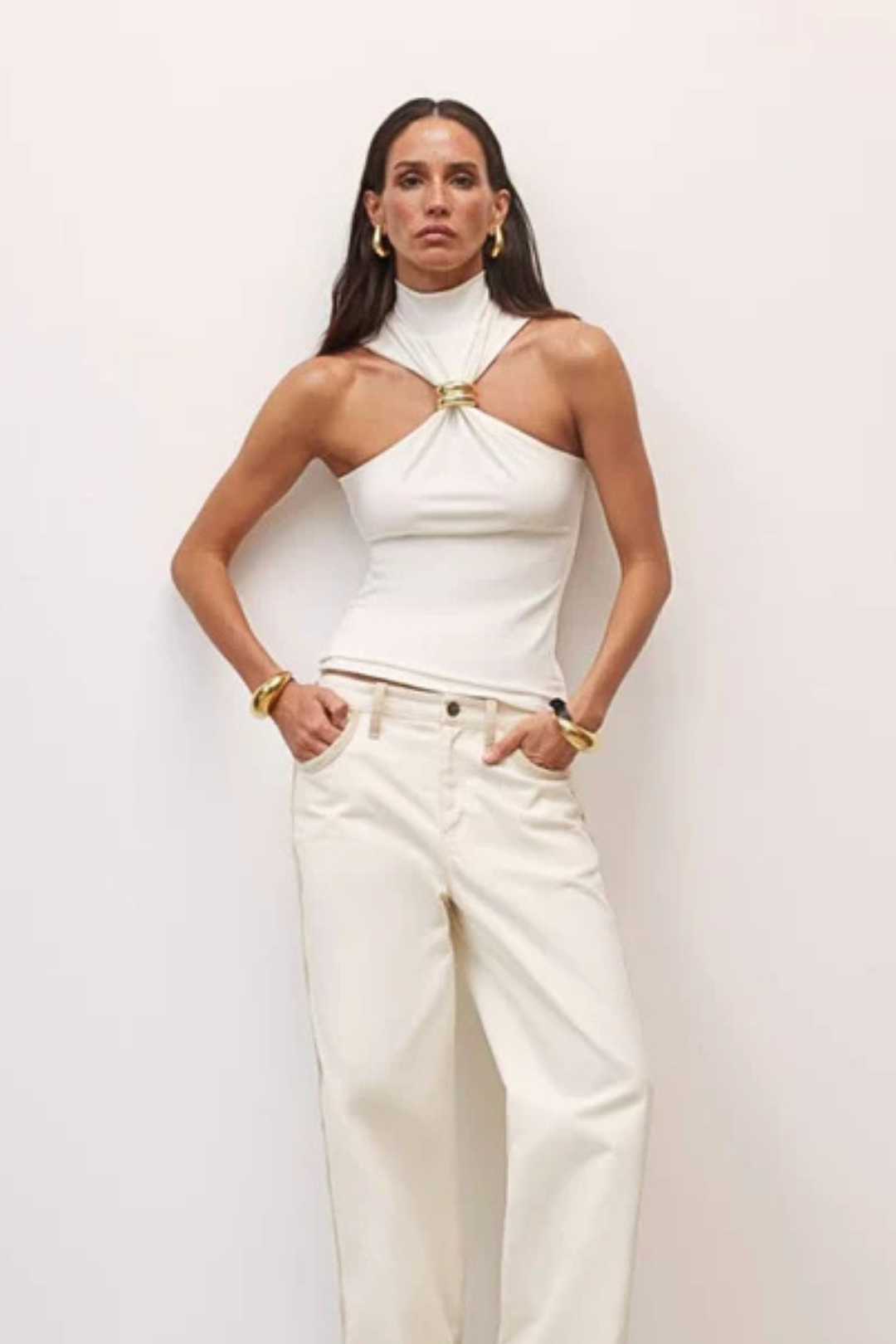 Blusa Feminina Elegante Frente Única de Gola Alta com Argola Dourada – Sabrina