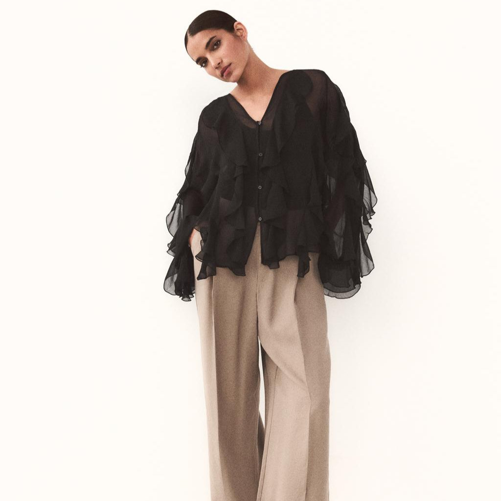 Blusa de Chiffon com Babados Volumosos e Manga Bufante – Yalilia