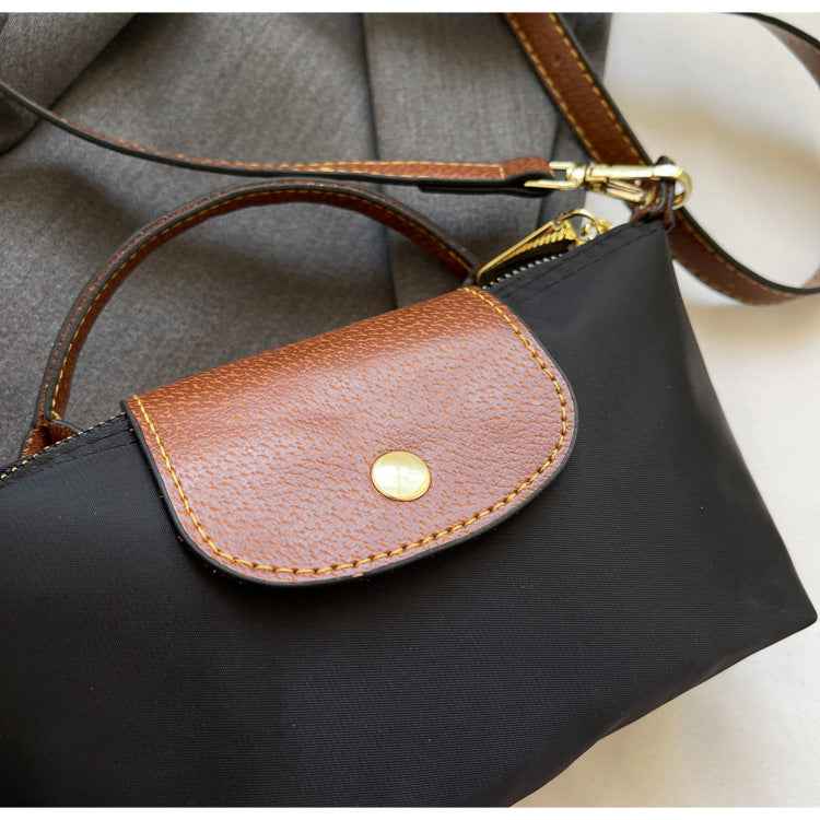 Bolsa Mini de Mão com Alça Curta e Fecho em Couro Texturizado – Avanira