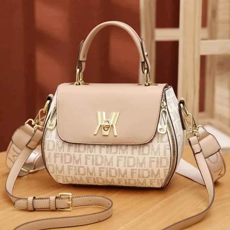 Bolsa Estruturada Feminina de Luxo com Detalhe Metálico – Brilia