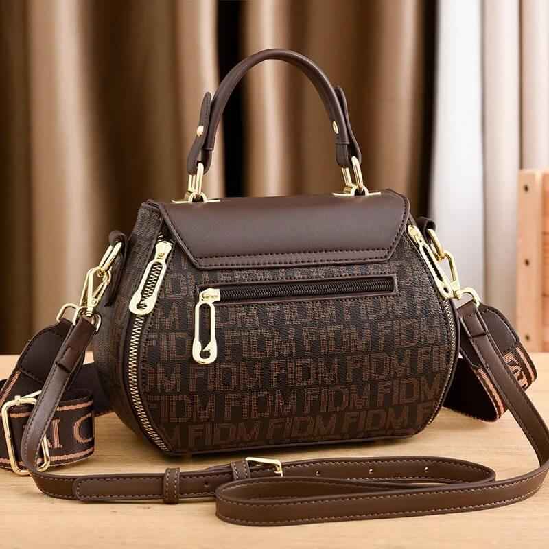Bolsa Estruturada Feminina de Luxo com Detalhe Metálico – Brilia