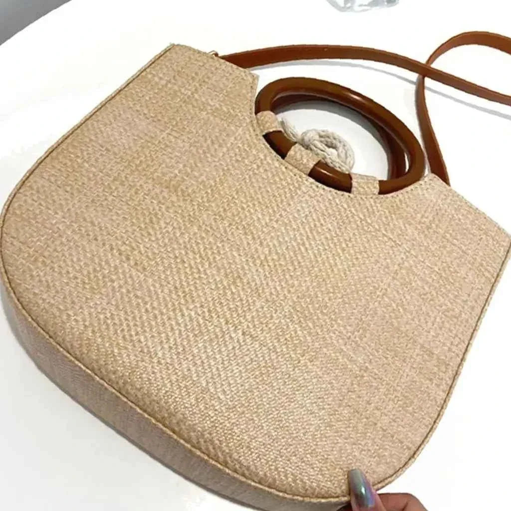 Bolsa de Palha Feminina Estruturada com Alça de Madeira – Olilina