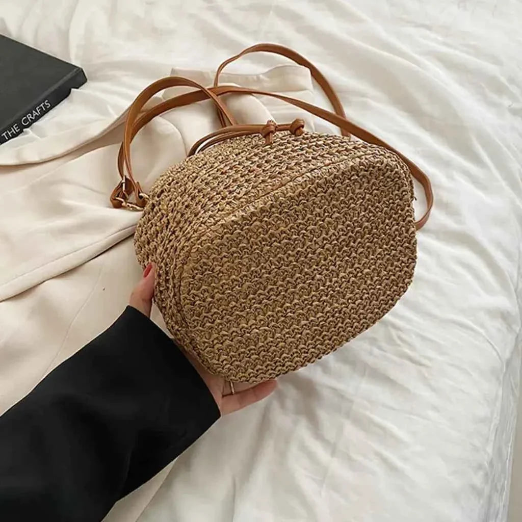 Bolsa Saco Feminina de Palha Tramada com Alça Transversal em Couro PU – Novalina