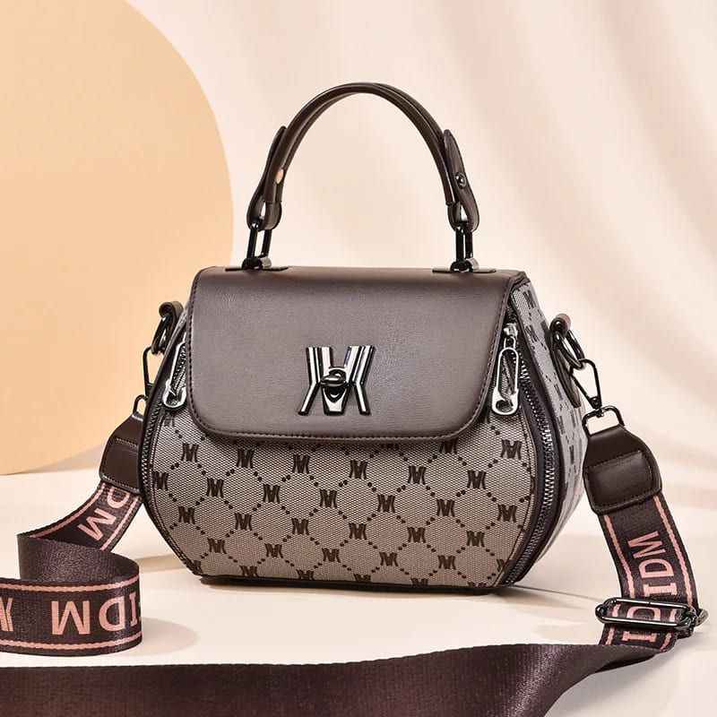 Bolsa Feminina Transversal com Monograma e Alça Larga de Tecido – Solalina