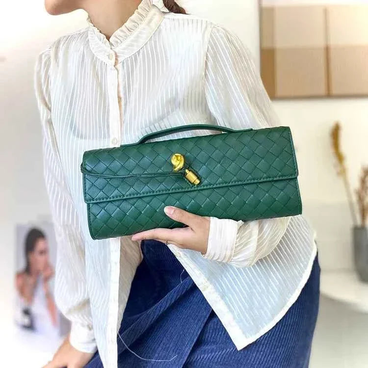 Bolsa Clutch de Luxo Feminina em Couro Trançado com Alça de Mão – Lialia