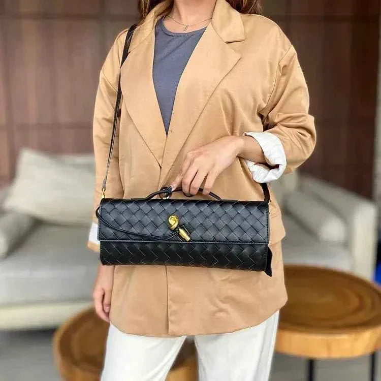 Bolsa Clutch de Luxo Feminina em Couro Trançado com Alça de Mão – Lialia