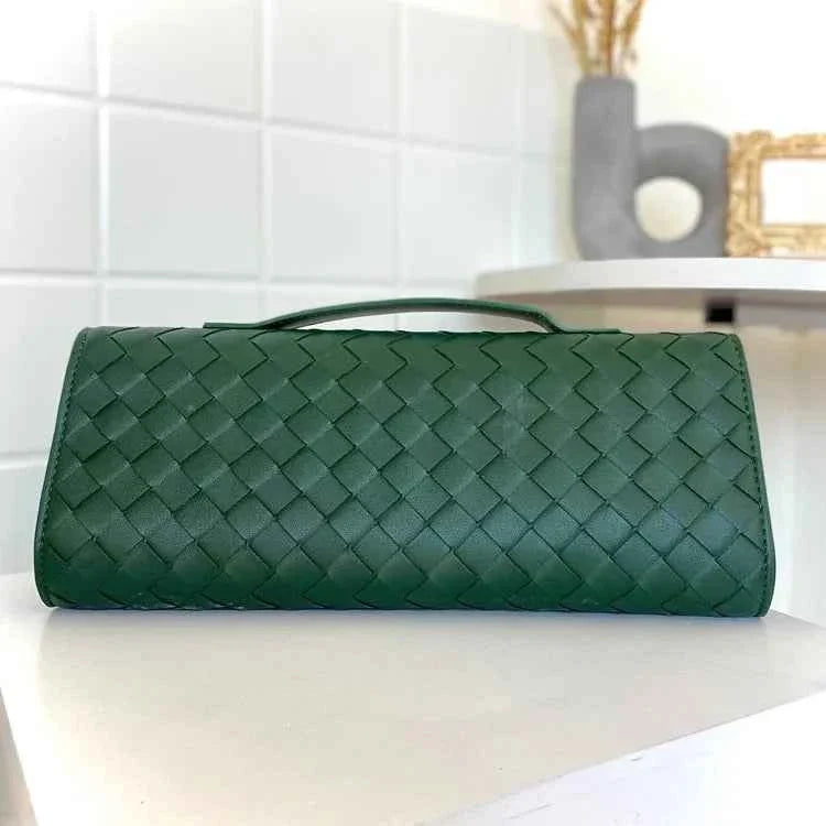 Bolsa Clutch de Luxo Feminina em Couro Trançado com Alça de Mão – Lialia