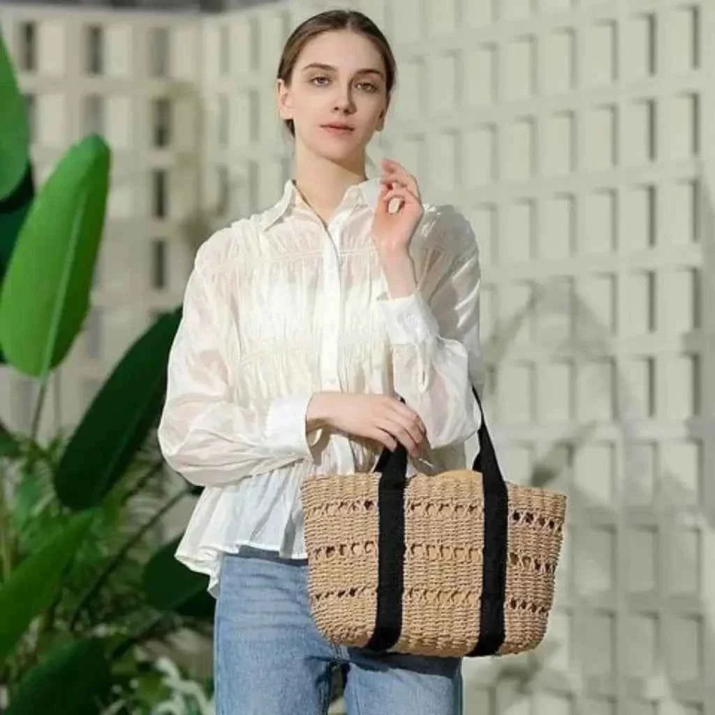 Bolsa Tote Feminina de Palha com Alça de Ombro em Tecido – Nelilina