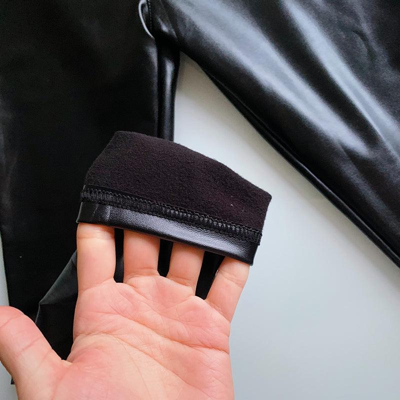 Calça Legging Feminina Efeito Couro com Interior Flanelado e Cintura Alta – Liralina