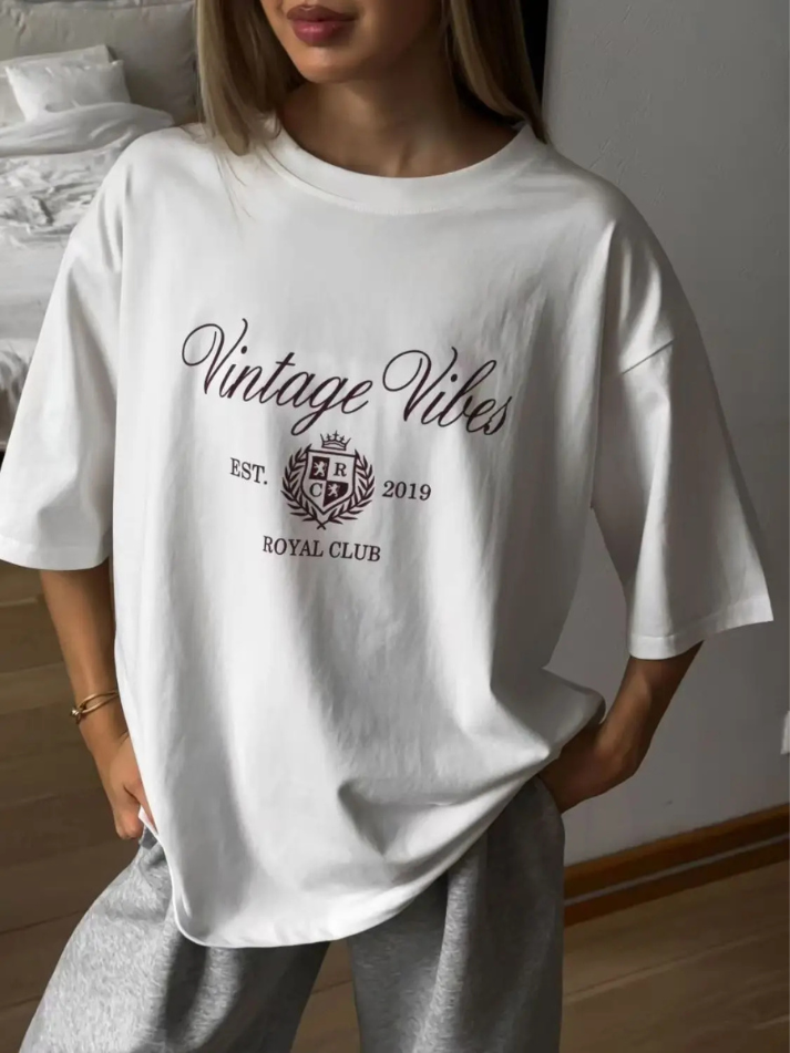 Camiseta Oversized de Algodão com Estampa Vintage – Calanara