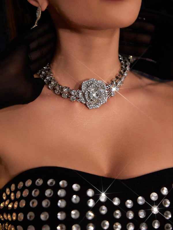 Colar Choker de Luxo com Flor de Cristal e Pedraria – Tianara