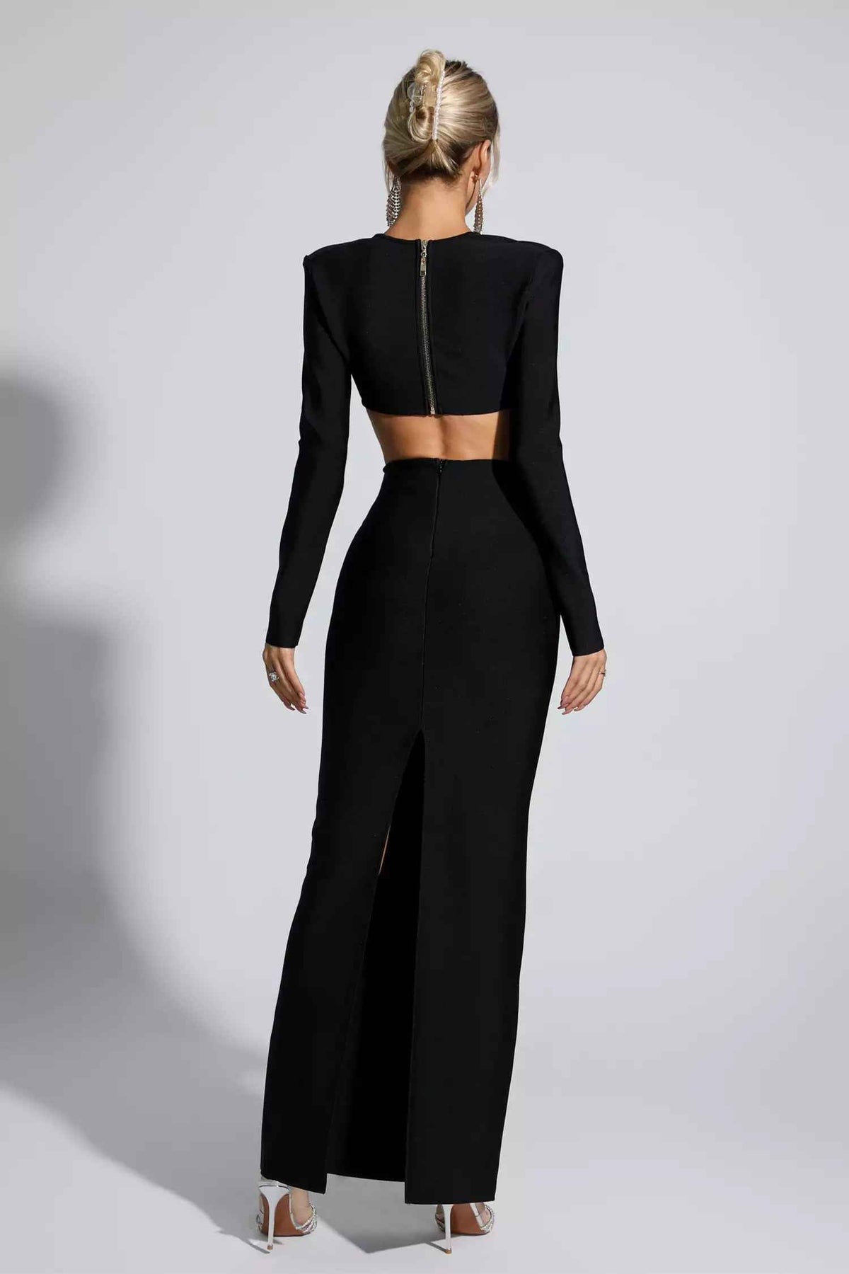 Conjunto Feminino de Festa Preto com Cropped Estruturado e Saia Longa com Recorte – Nalarina