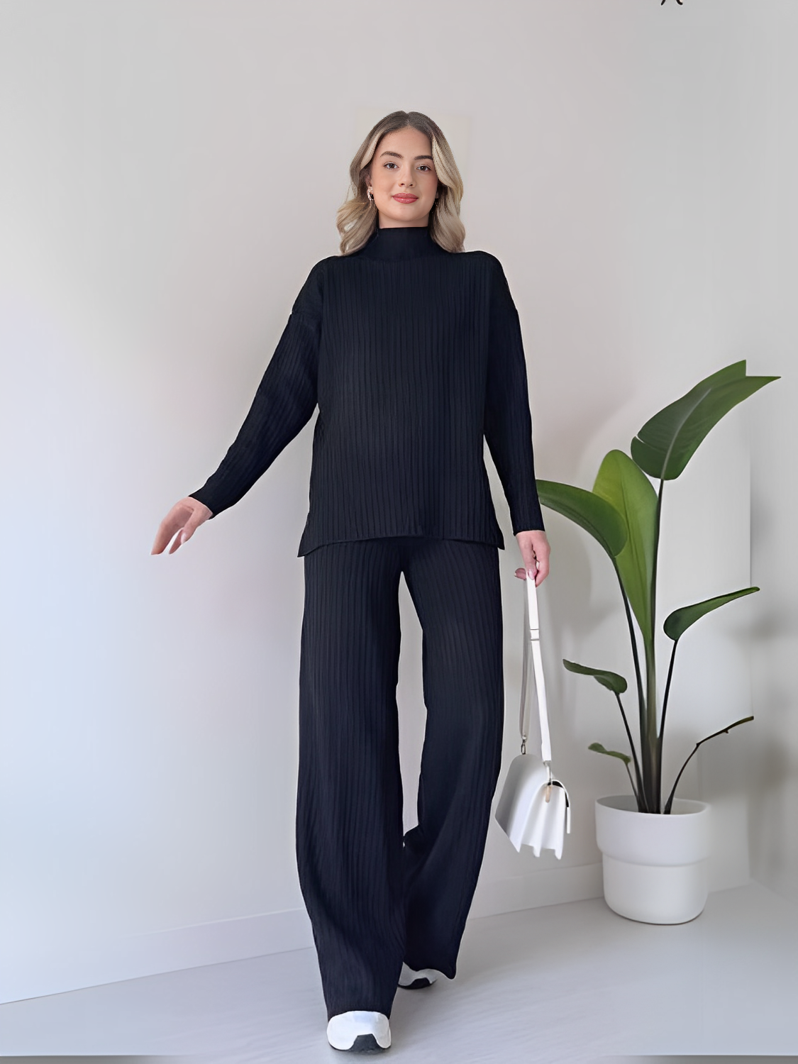 Conjunto Feminino em Malha Canelada Pantalona e Blusa Gola Alta – Juliana