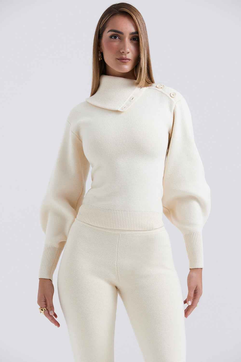 Conjunto Feminino de Tricô com Gola Assimétrica e Calça Flare – Celirina