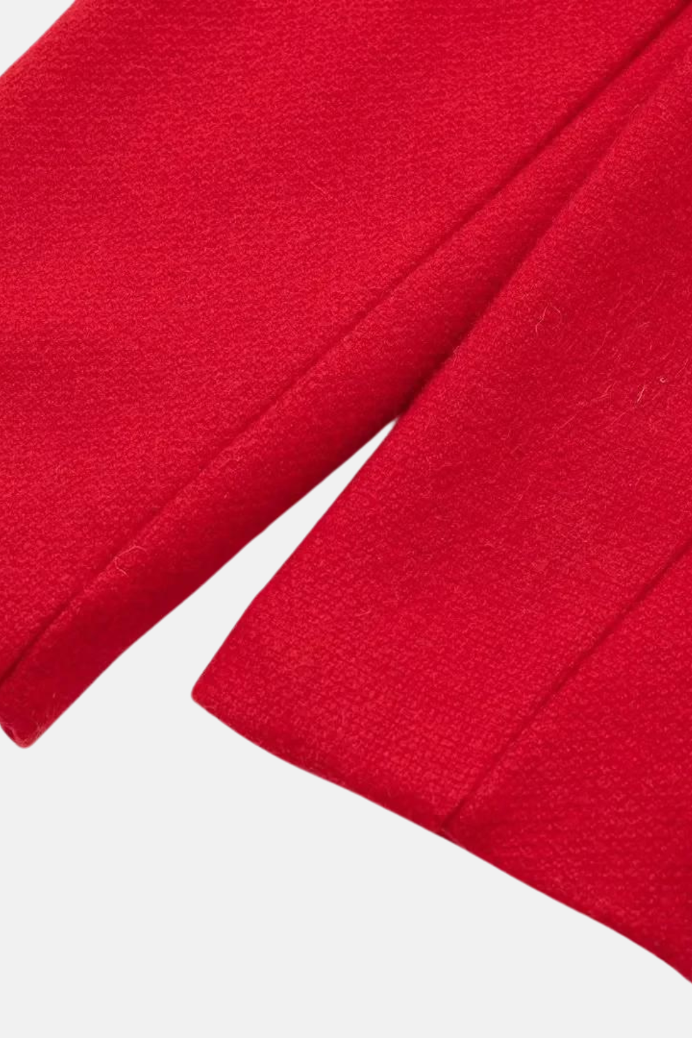 Jaqueta Cropped Preta com Botões Dourados – Kalirina