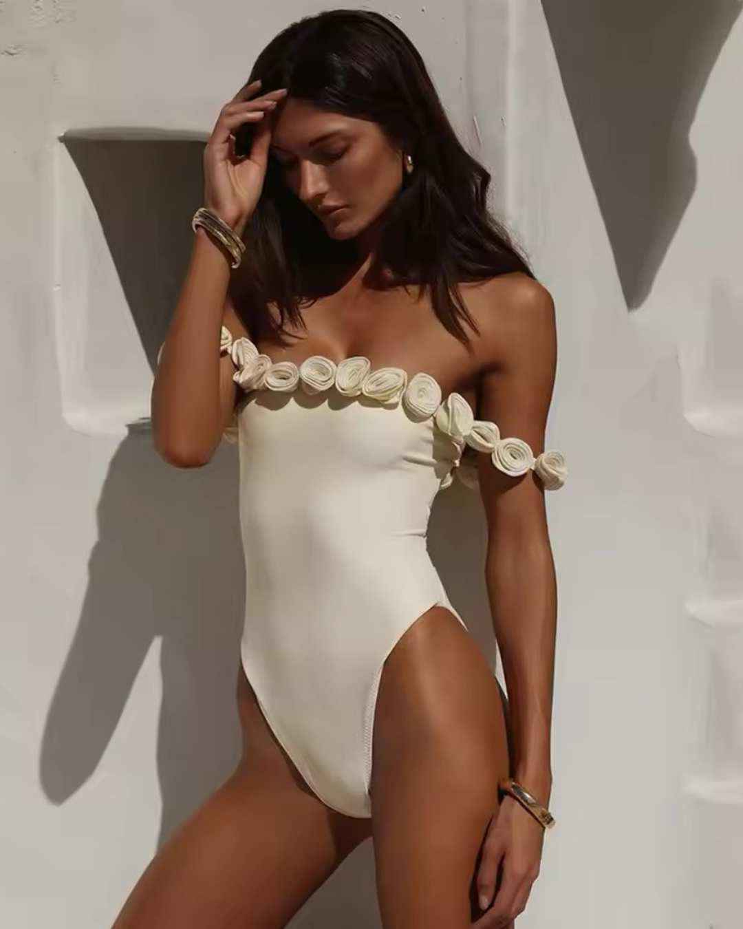 Maiô / Body Tomara que Caia com Aplicação de Rosas 3D – Zialina