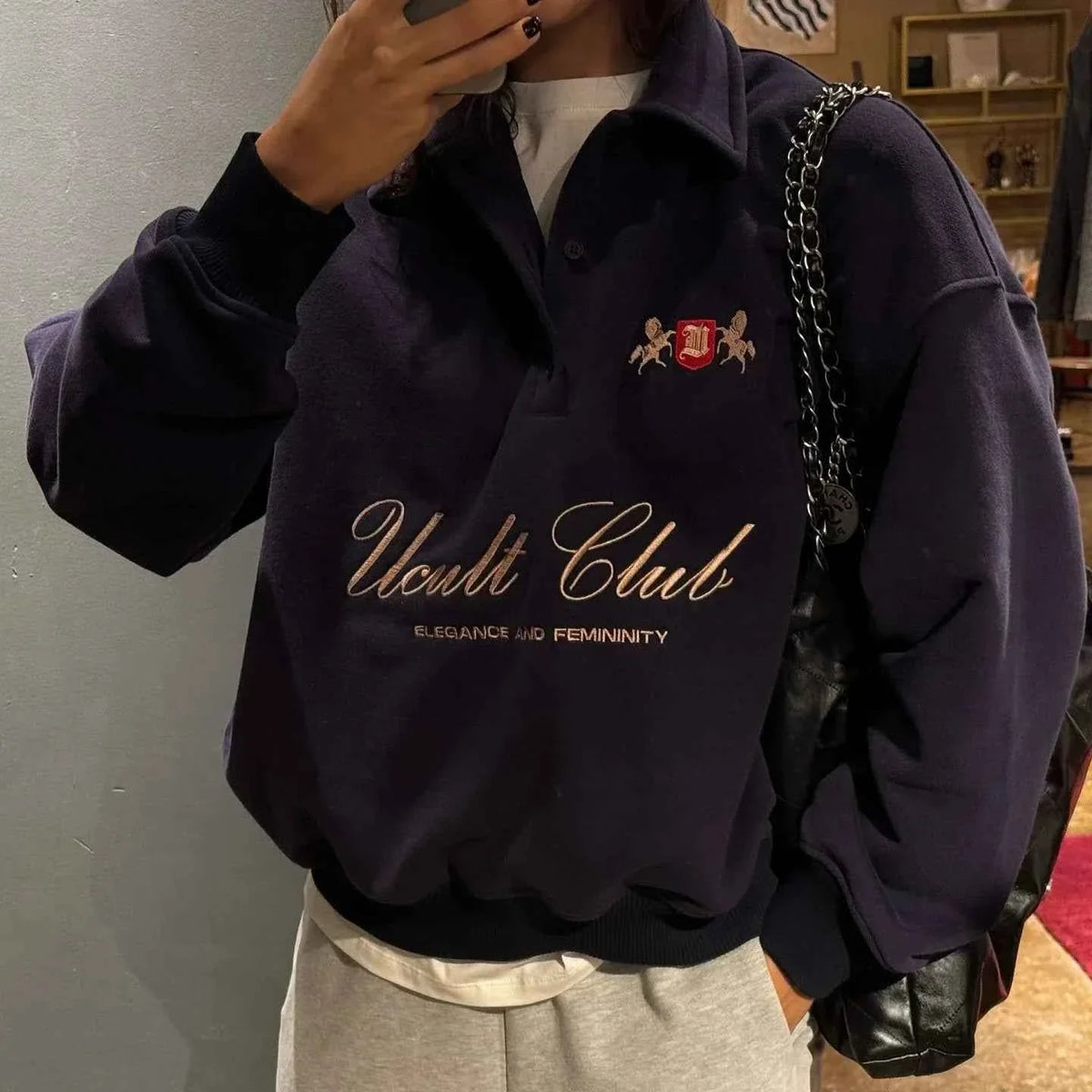 Moletom Oversized Bordado com Gola Polo – Caranara