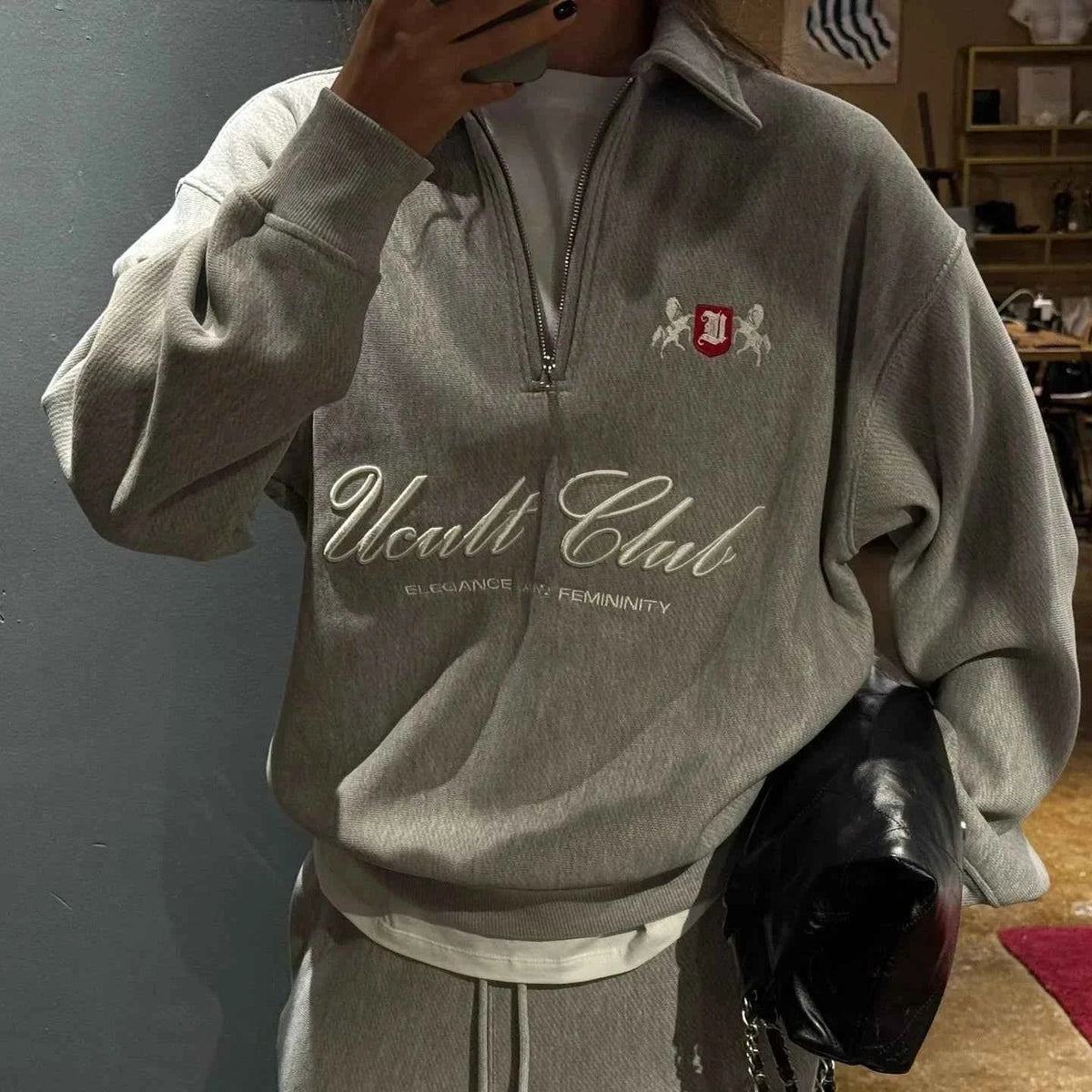 Moletom Oversized Bordado com Gola Polo – Caranara