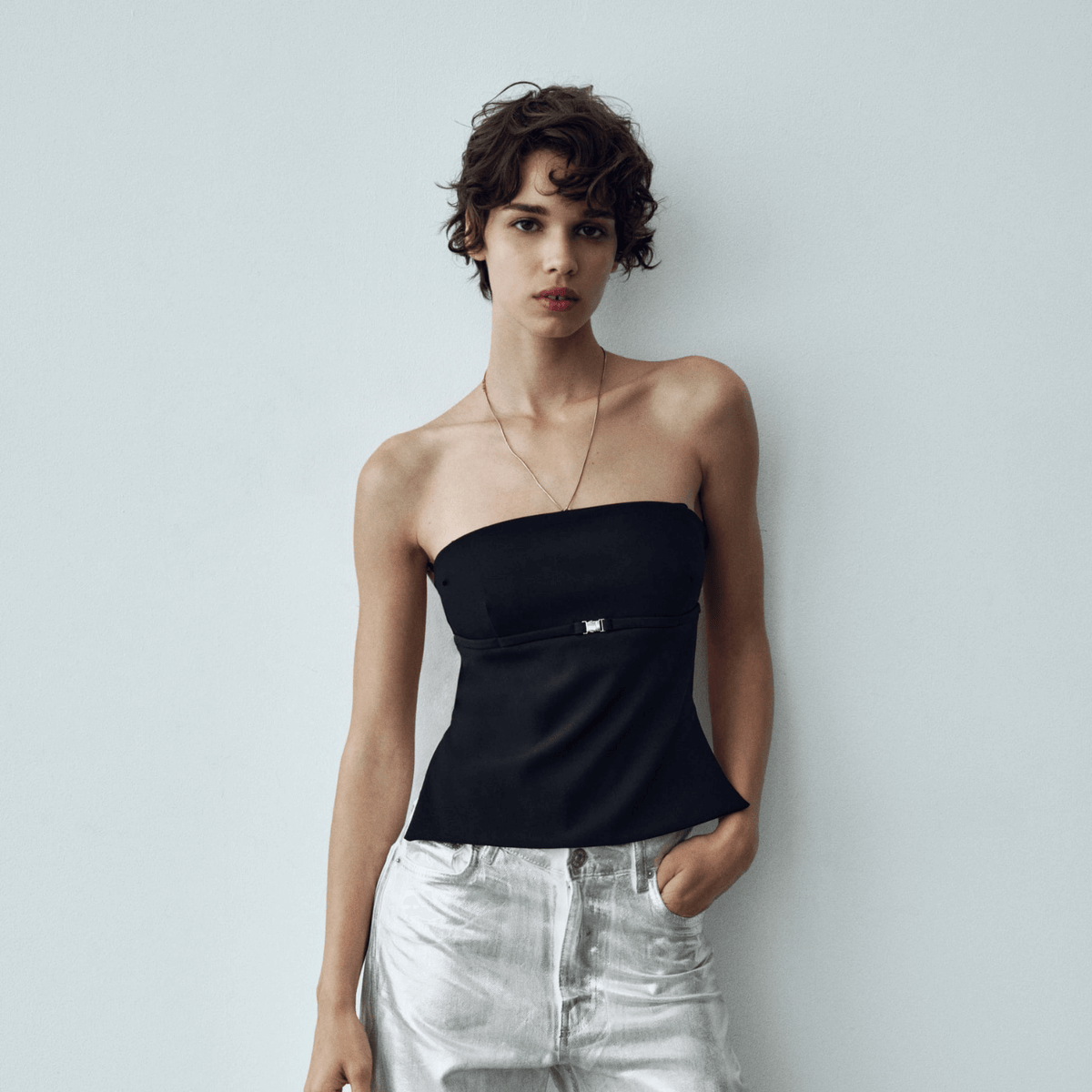 Top Tomara que Caia Preto com Tiras nas Costas – Viarina