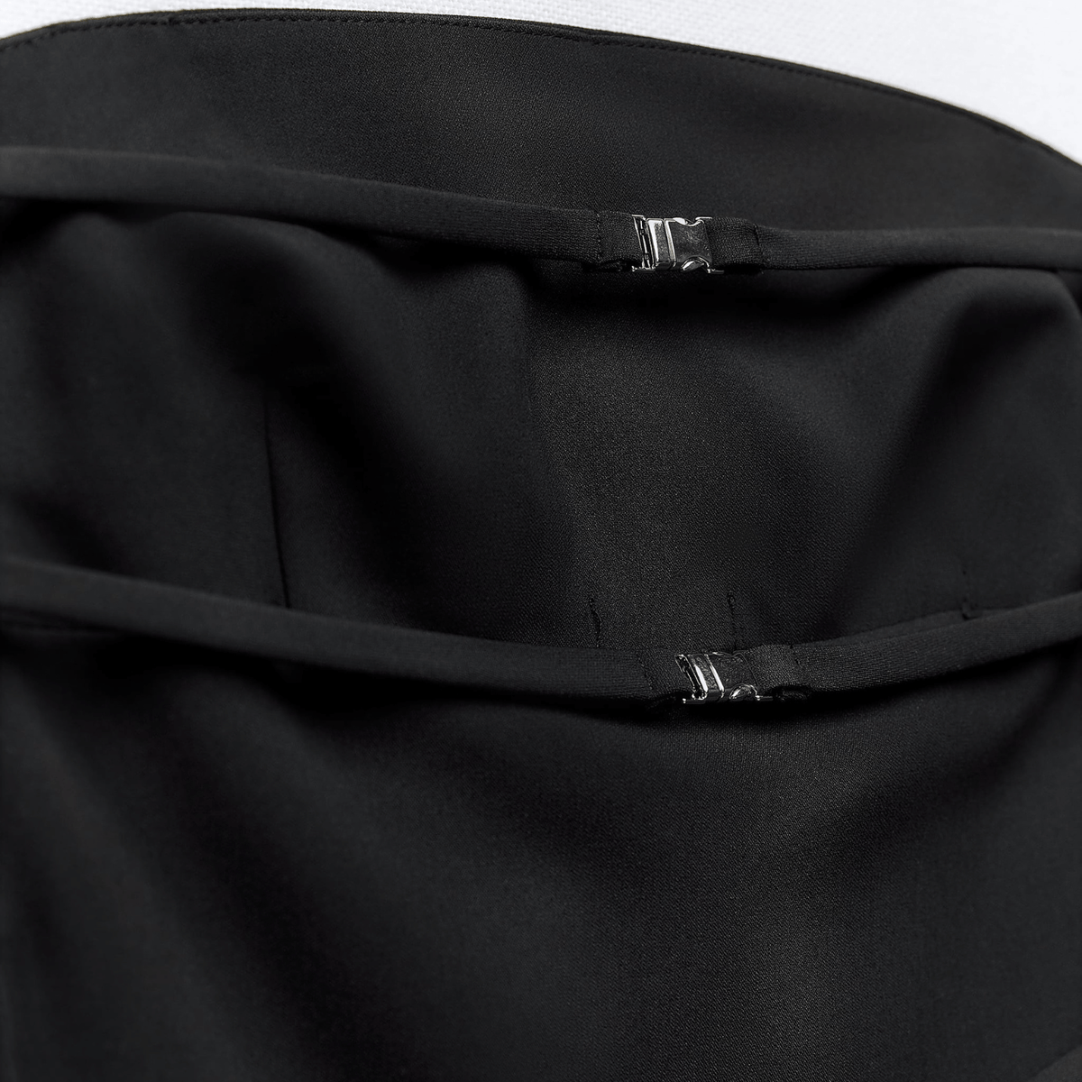 Top Tomara que Caia Preto com Tiras nas Costas – Viarina