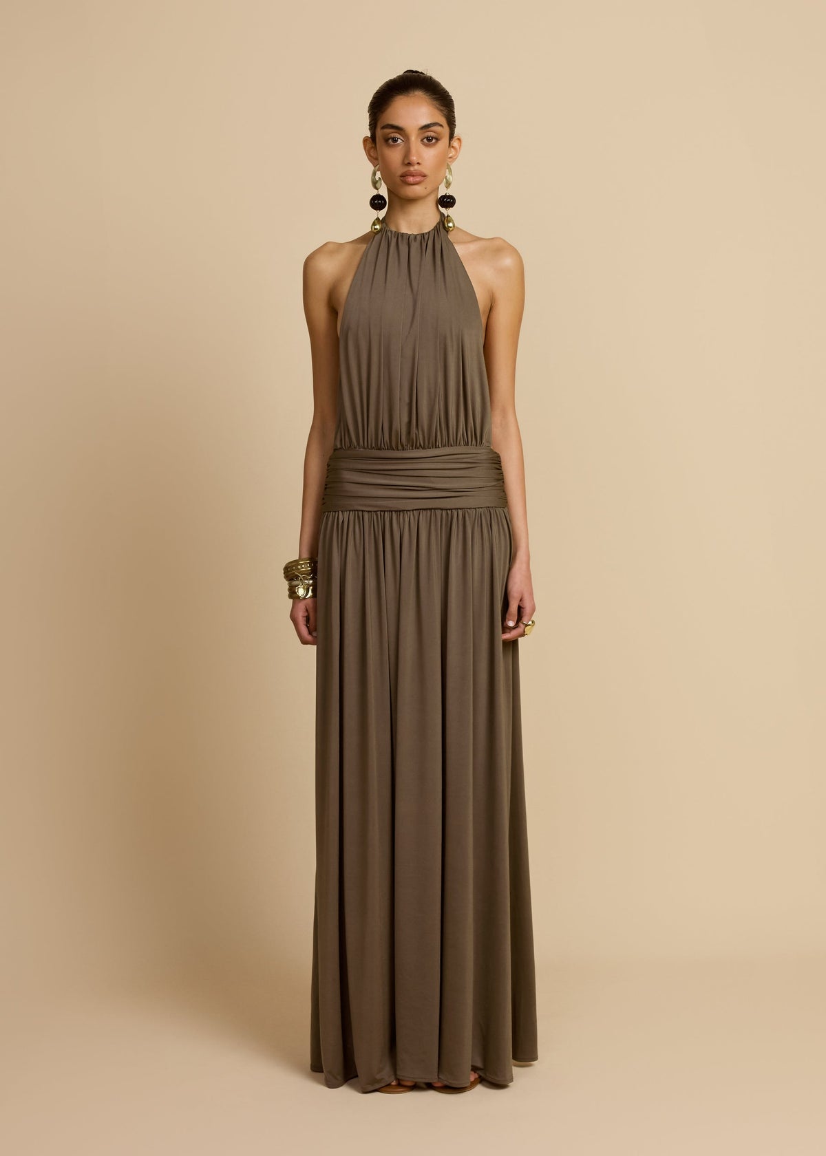 Vestido Longo Frente Única com Cintura Drapeada – Jaqueline