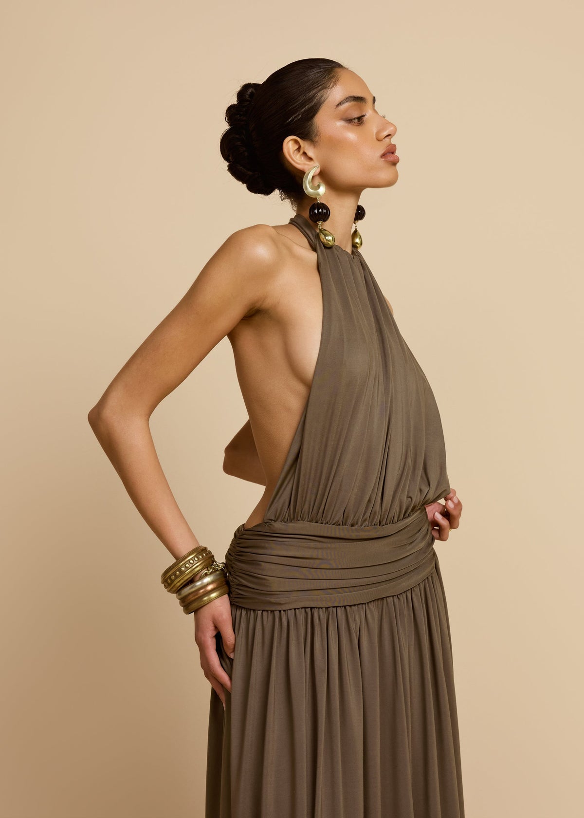Vestido Longo Frente Única com Cintura Drapeada – Jaqueline