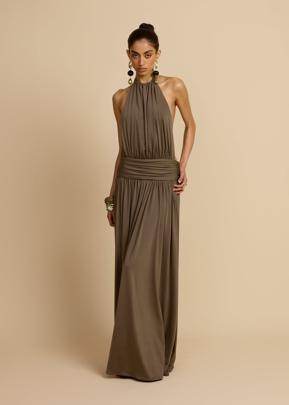 Vestido Longo Frente Única com Cintura Drapeada – Anita