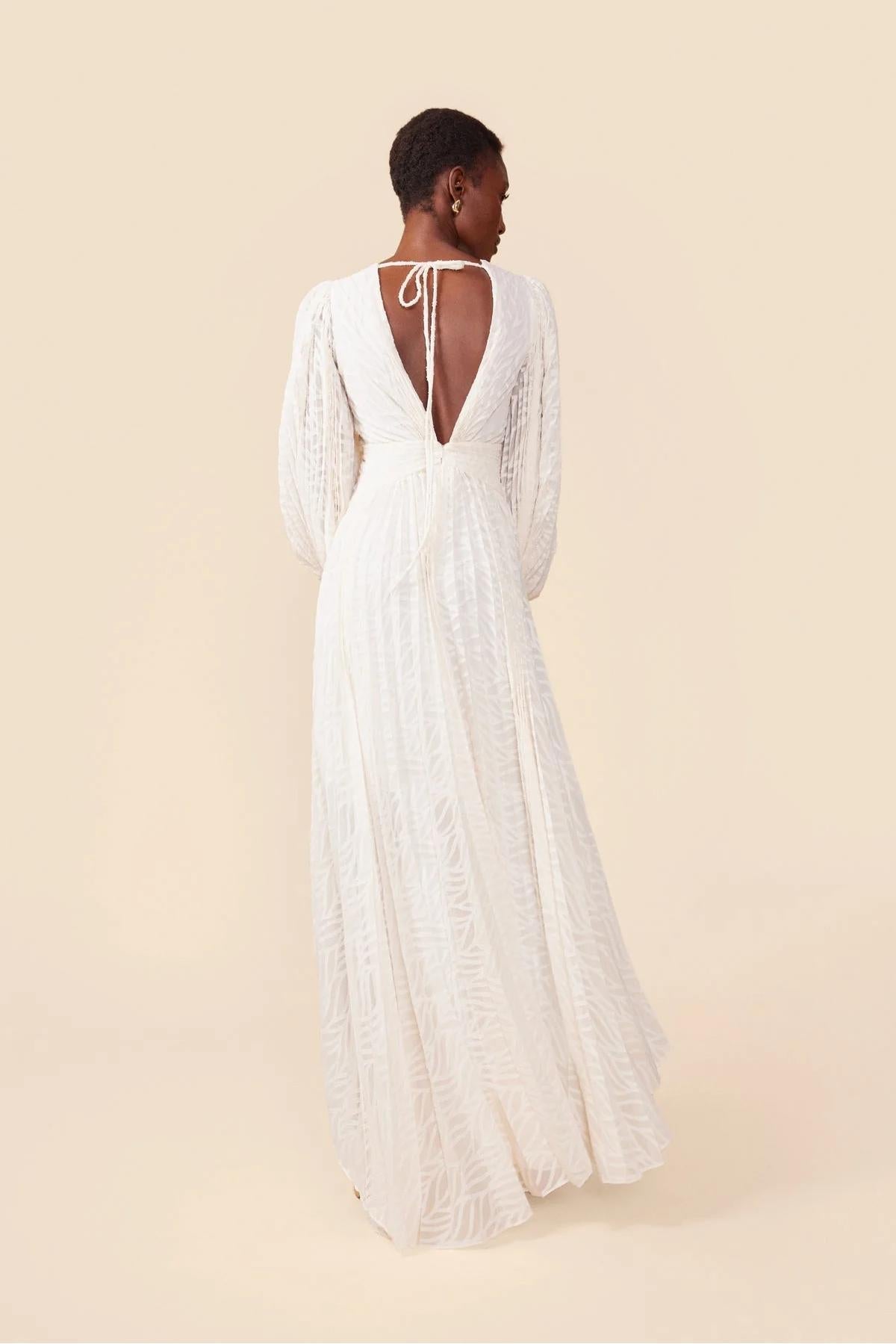 Vestido Longo Texturizado com Mangas Bufantes e Gola V – Avalina