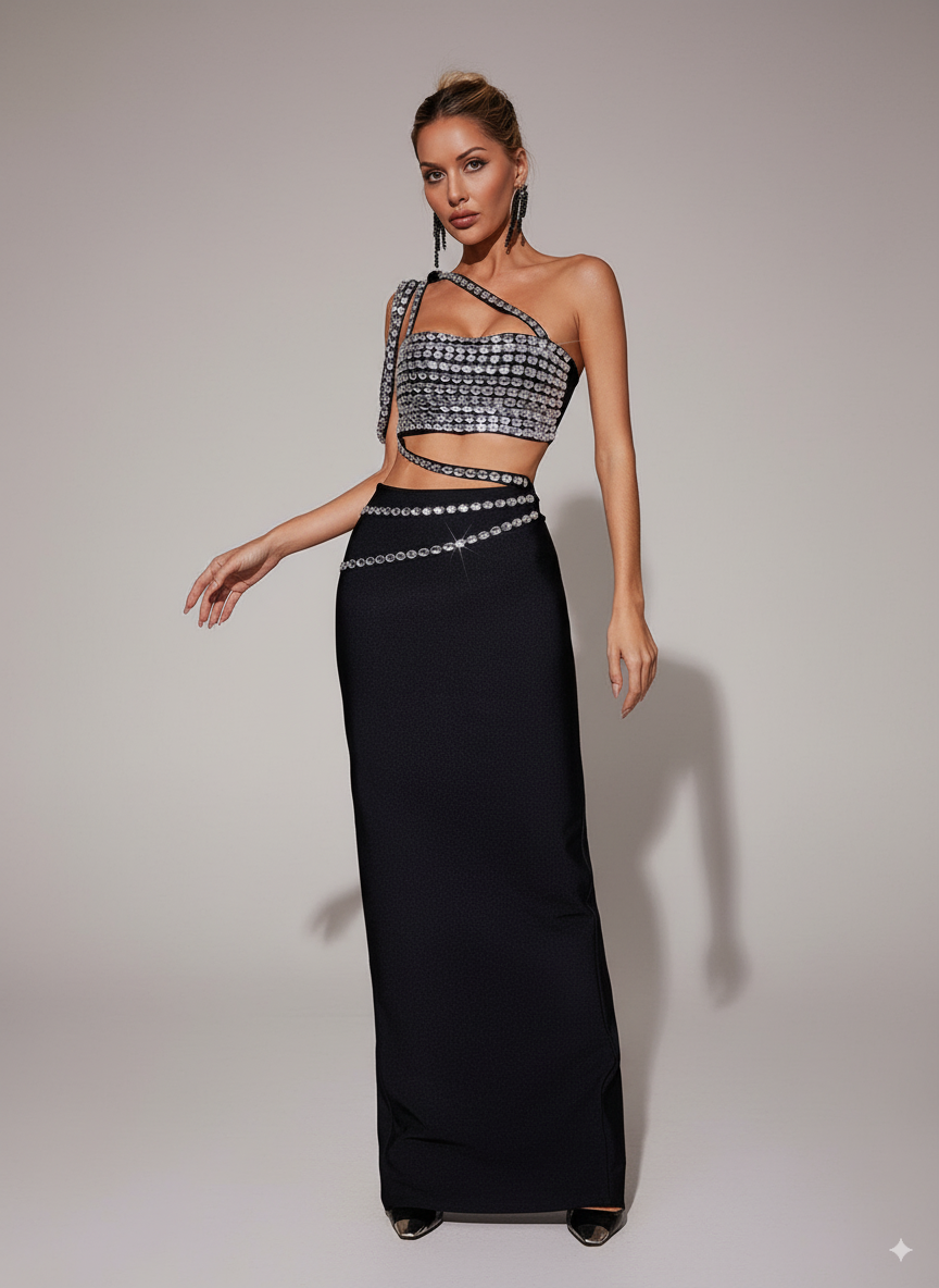 Vestido Longo de Festa Preto com Espelhos, Recortes Laterais e Fenda – Solanira