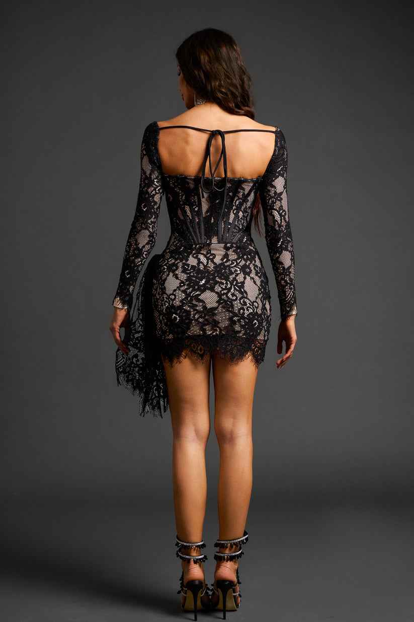 Vestido de Festa Curto de Renda com Corselet Estruturado – Laranara