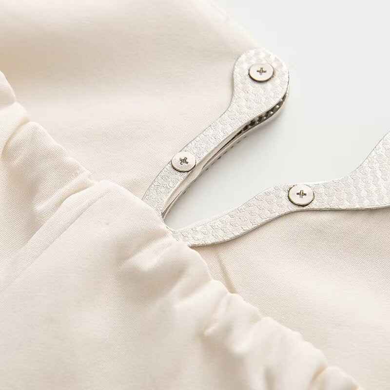 Vestido Curto Feminino Tomara que Caia Alfaiataria com Decote Jóia Strass – Marisa