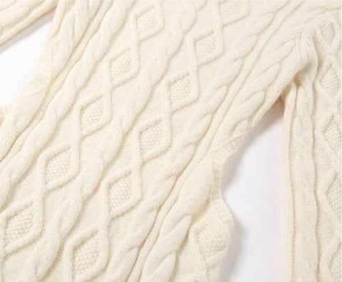 Vestido Curto de Tricô Off White Manga Longa com Costas Nuas – Aririsa
