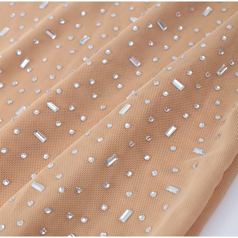 Vestido de Festa Curto Nude Manga Longa com Brilho Segunda Pele – Ralirina