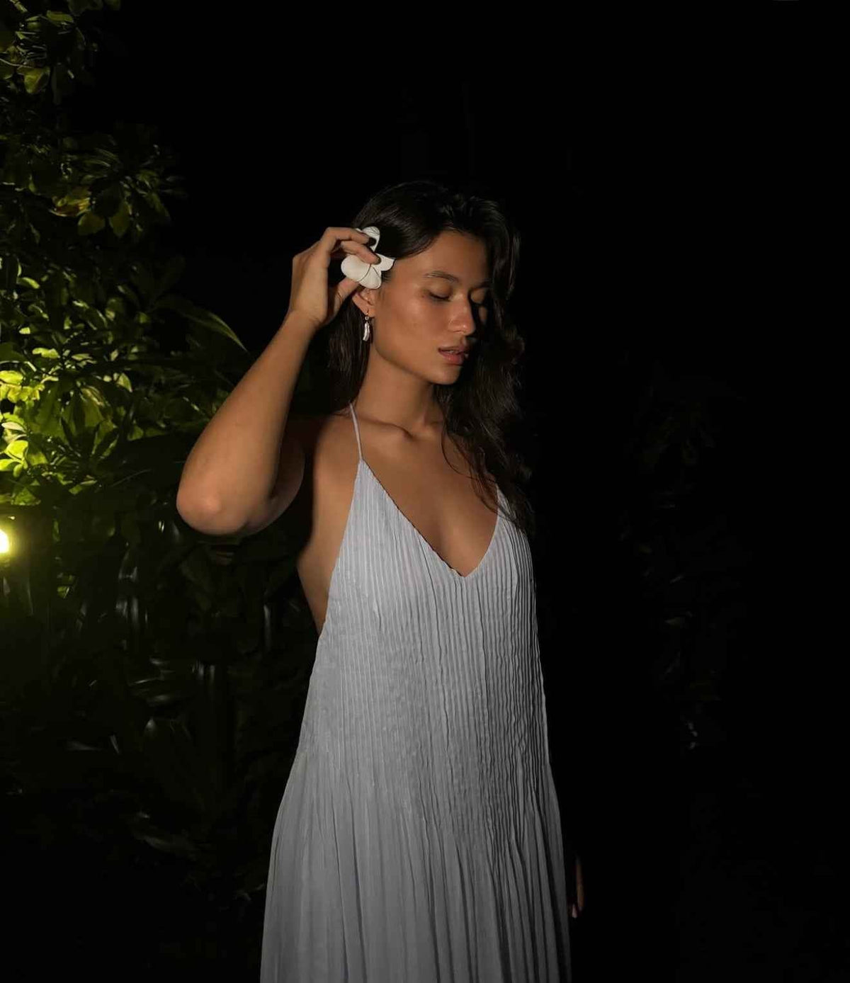 Vestido Longo Plissado de Alças Finas com Textura Crinkle – Laís