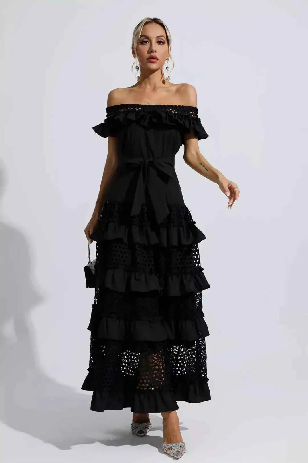 Vestido Longo com Babados e Renda Vazado – Zelanora