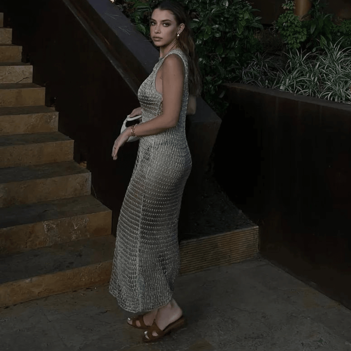 Vestido Longo de Crochê Brilhante Transparente com Efeito Metalizado – Calalina