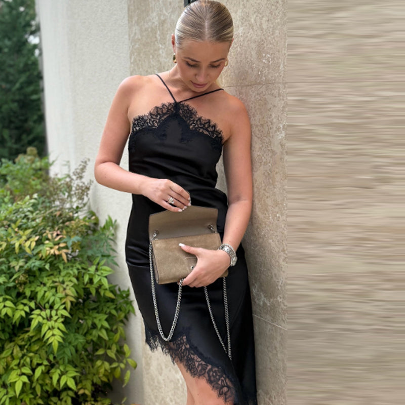 Vestido Midi de Cetim Assimétrico com Renda e Costas Nuas – Eleonora