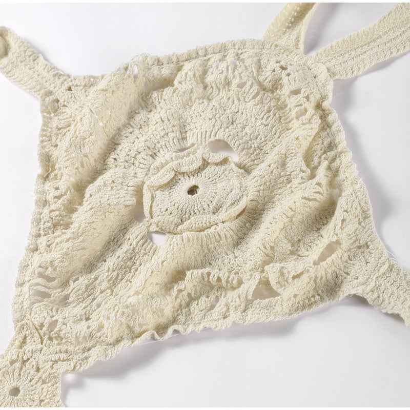 Vestido Longo de Crochê com Recortes – Liranira