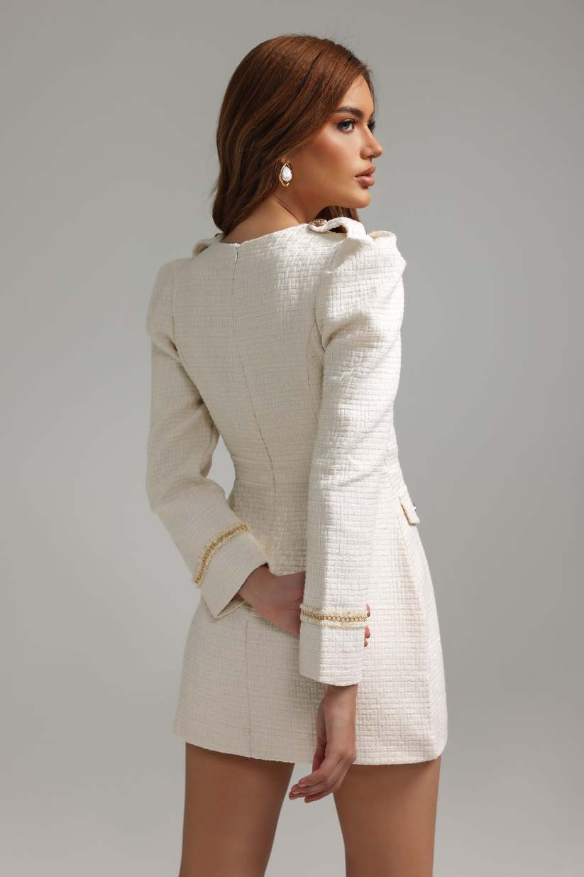 Vestido Curto de Alfaiataria em Tweed com Botões Dourados e Manga Longa – Luanara