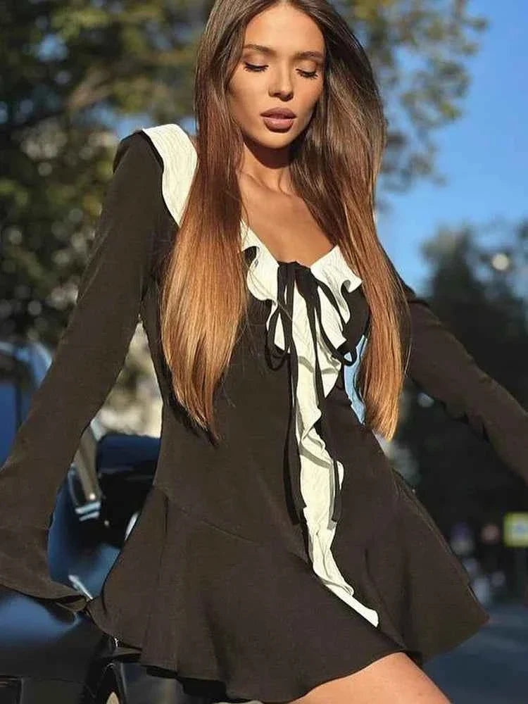 Vestido Curto de Festa com Babado e Manga Flare – Leanara
