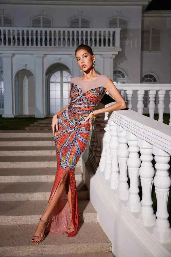 Vestido de Festa Longo Vermelho Bordado à Mão com Transparência e Pedrarias – Tianira
