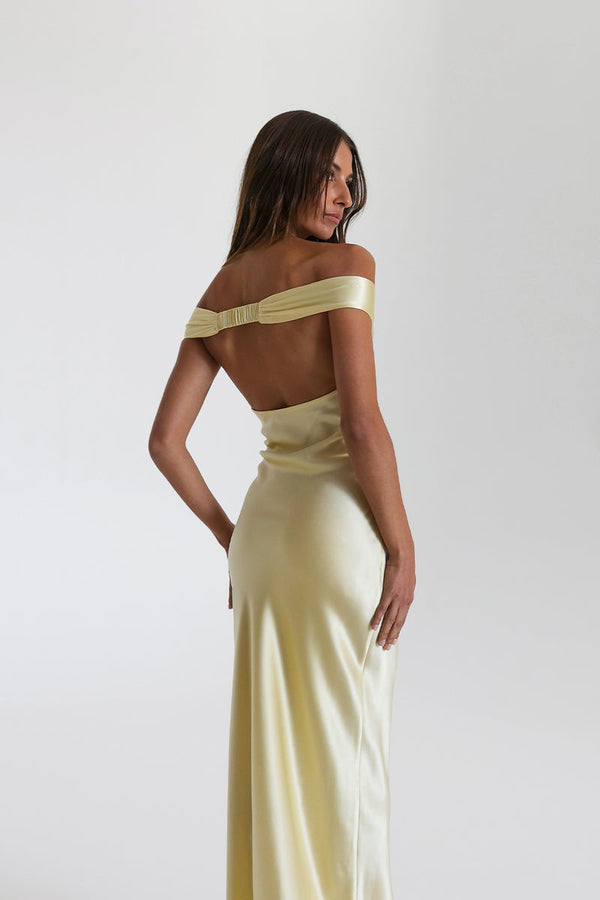 Vestido de Festa Longo de Cetim com Decote Coração Ombro a Ombro – Suelen