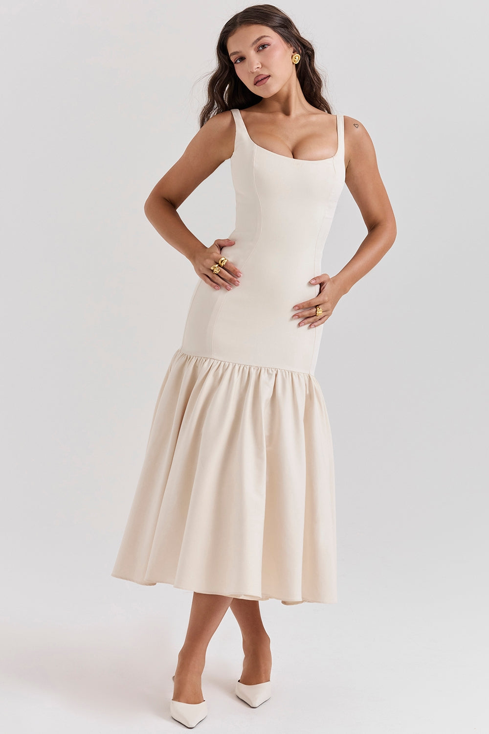 Vestido de Festa Midi Estruturado com Corpete Justo e Saia Balonê Escultural – Mel