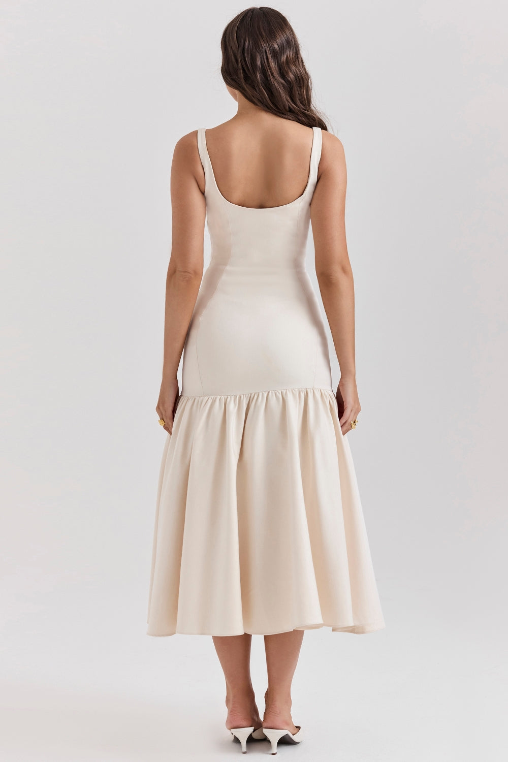 Vestido de Festa Midi Estruturado com Corpete Justo e Saia Balonê Escultural – Mel
