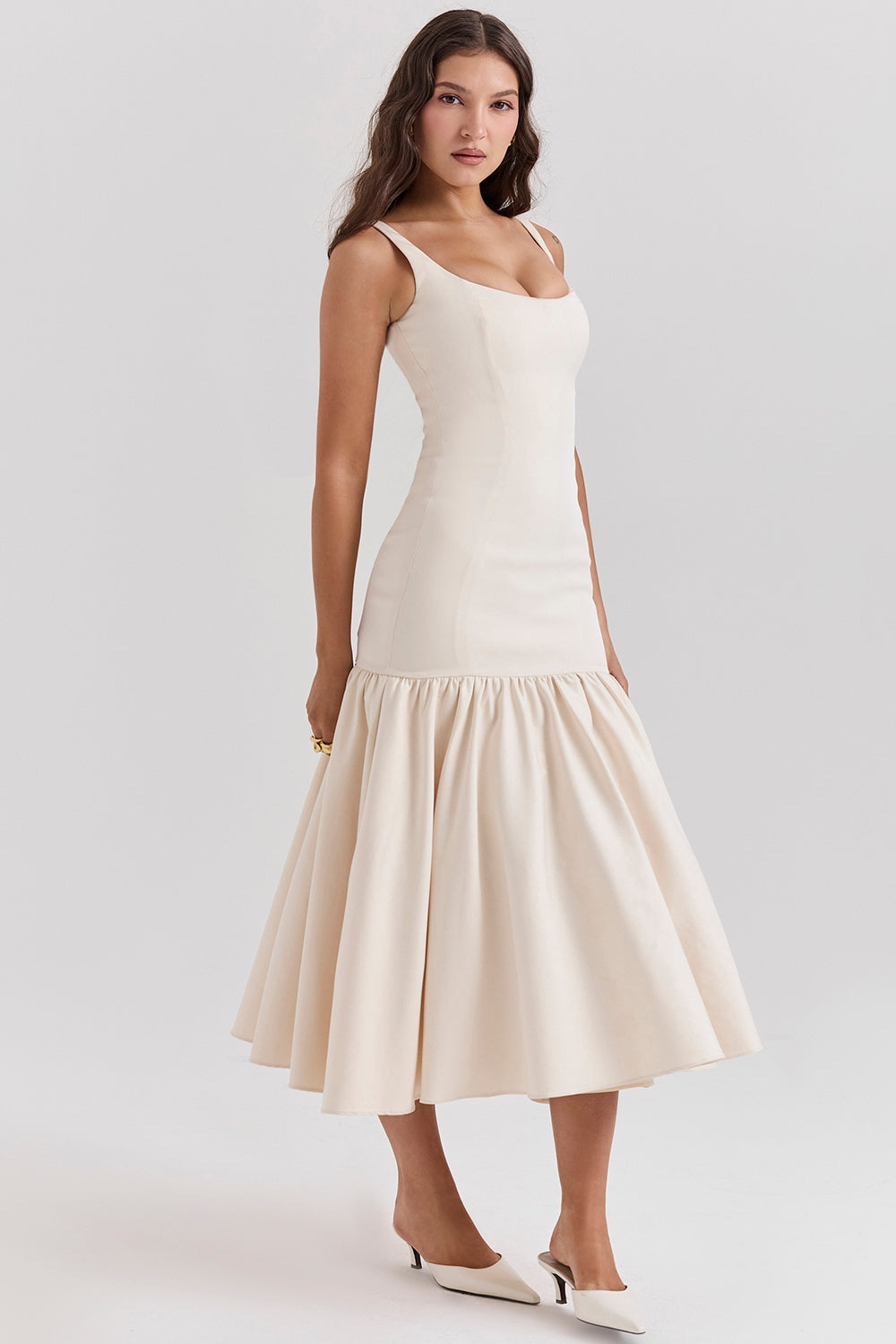 Vestido de Festa Midi Estruturado com Corpete Justo e Saia Balonê Escultural – Mel