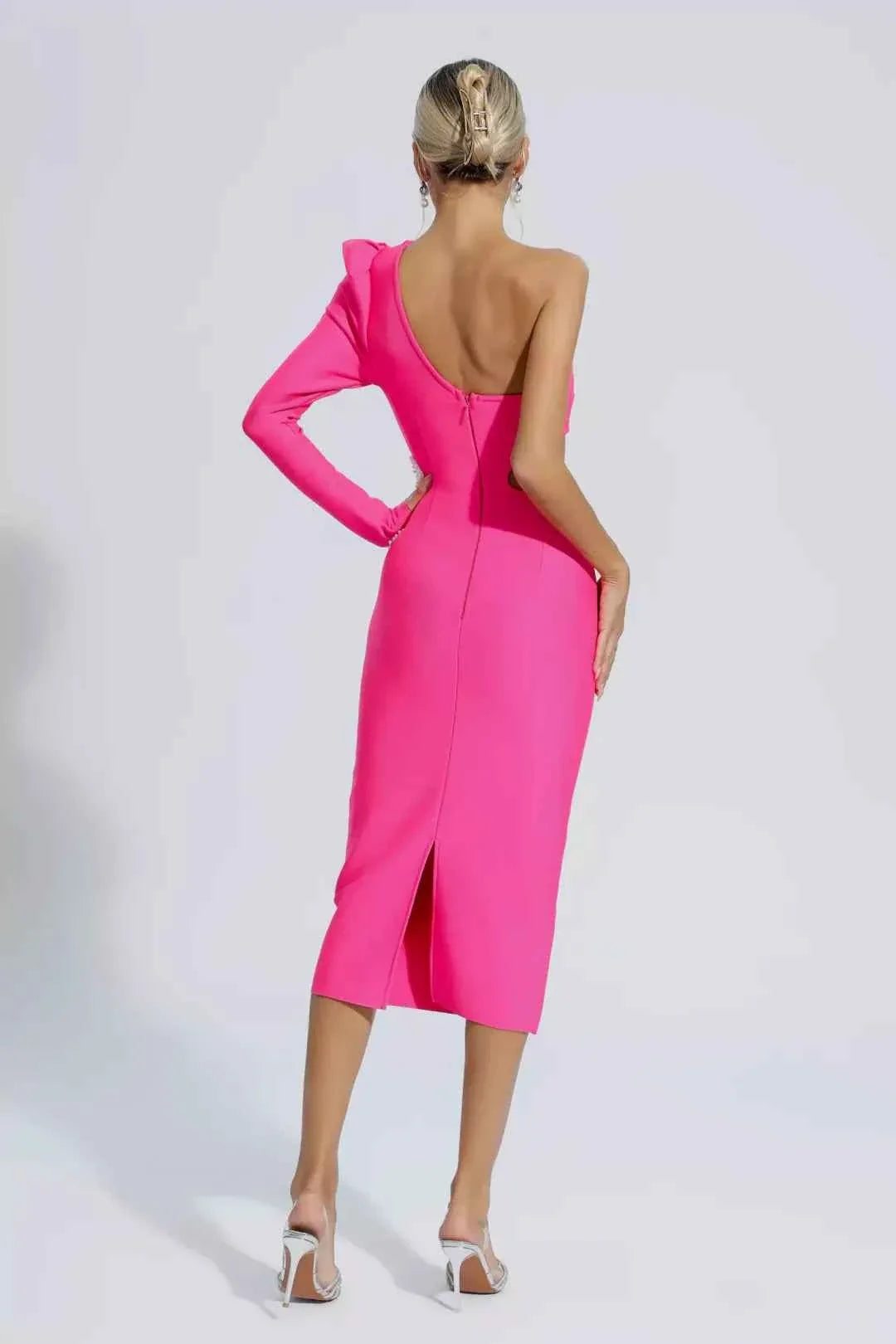 Vestido de Festa Midi com Recorte na Cintura, Um Ombro e Flor Aplicada – Zalinora